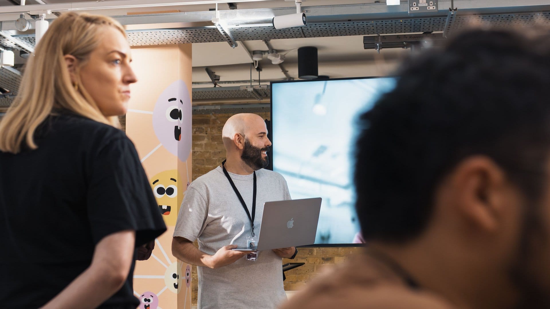 how to train IT staff for a cloud migration — How to Train IT Staff for a Cloud Migration | photo by Matheus Bertelli via Pexels
